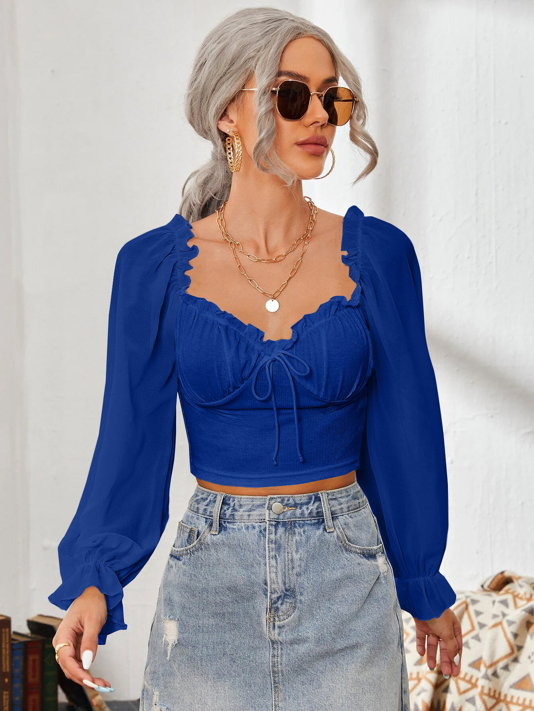 Dame Cropped-blus med volanger och eleganta puffärmar Mirla-Eva Jonsson