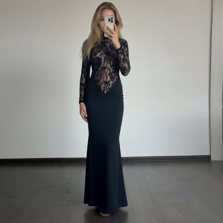 Dame Elegant Langærmet Kjole i Spids med Rynket Silhuet Mirla-Eva Jonsson
