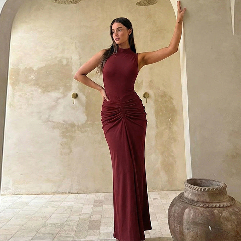 Dame Elegant Maxiklärning med asymmetrisk skärning och hög krage Design Mirla-Eva Jonsson