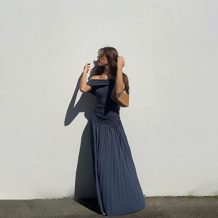 Dame Elegant Off-Shoulder Maxiklänning med Faldetaill och figurspelande snitt Mirla-Eva Jonsson