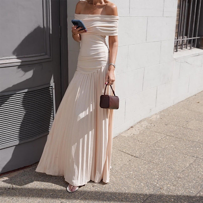Dame Elegant Off-Shoulder Maxiklänning med Faldetaill och figurspelande snitt Mirla-Eva Jonsson