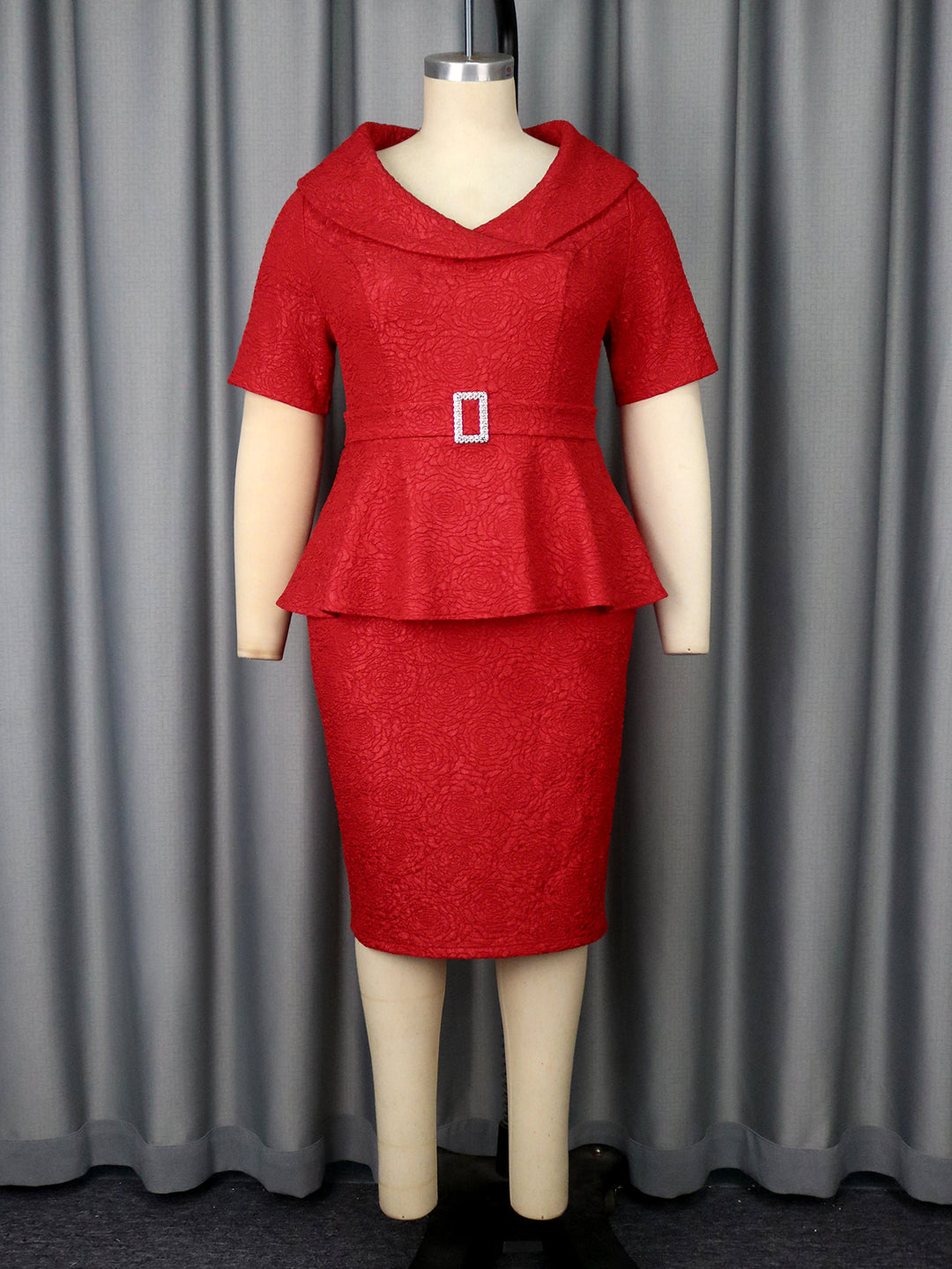 Dame Elegant Peplum Klänning med snygg krage och glittrande bälte detalj Mirla-Eva Jonsson