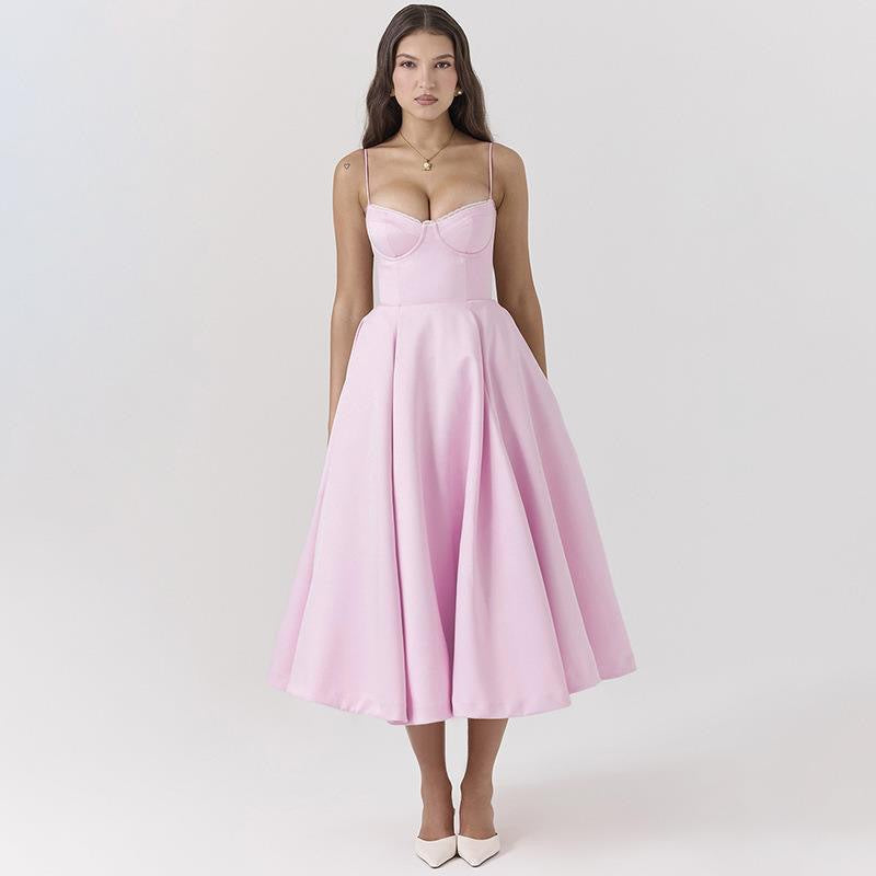 Dame Elegant Satin Aftonklänning med svängande kjol och justerbara spaghetti-remmar Mirla-Eva Jonsson