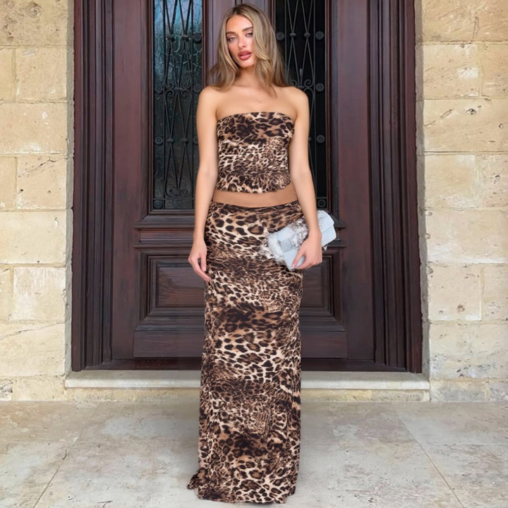 Dame Elegant Stranddress med färgglad randigt mönster Mirla-Eva Jonsson