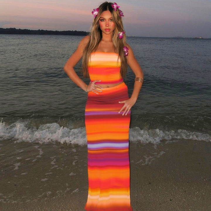 Dame Elegant Stranddress med färgglad randigt mönster Mirla-Eva Jonsson