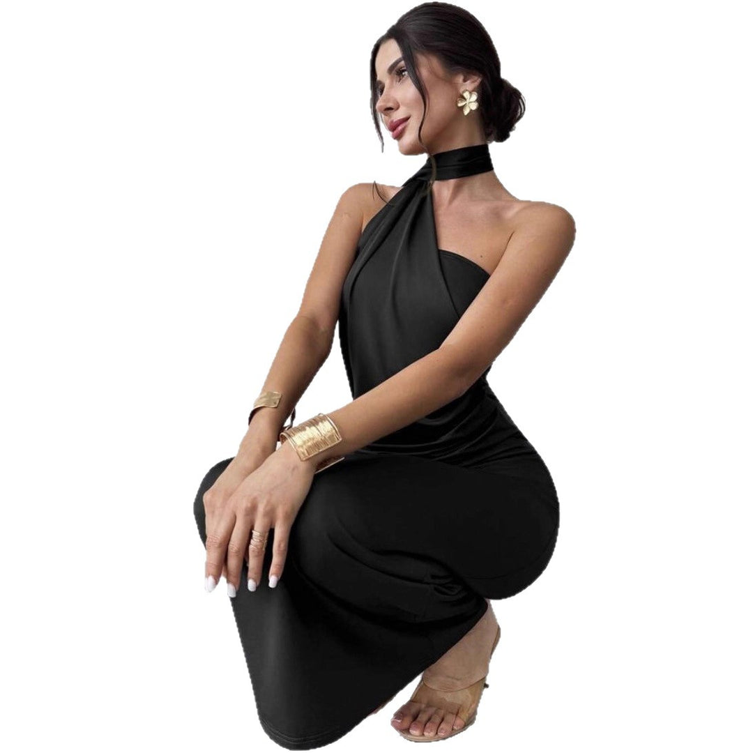 Dame Elegant Wrap Dress with Seductive Halterneck Design Mirla-Eva Jonsson