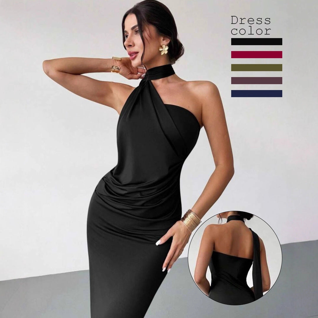 Dame Elegant Wrap Dress with Seductive Halterneck Design Mirla-Eva Jonsson
