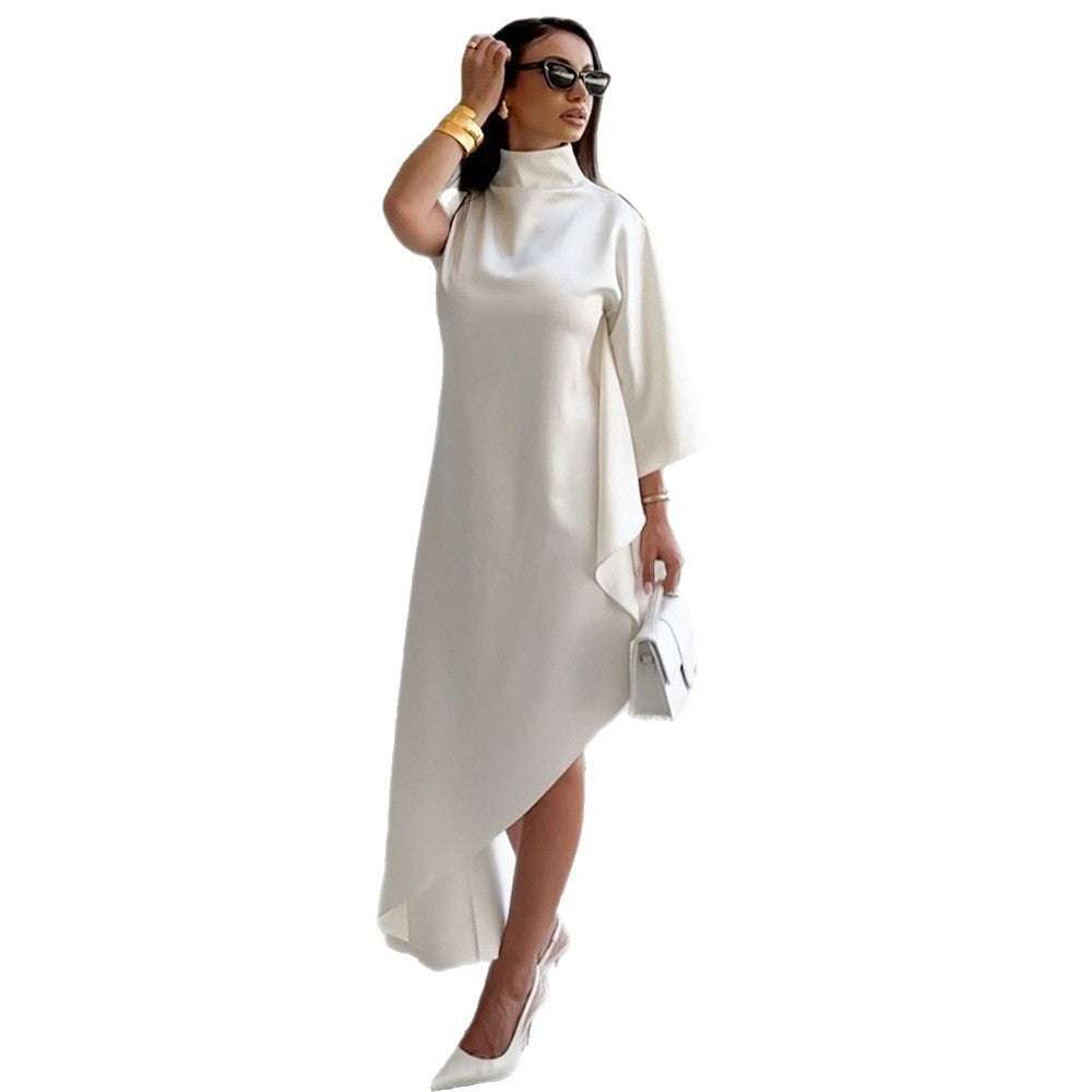 Dame Elegant asymmetrisk klänning med hög krage och sidoflärp Mirla-Eva Jonsson