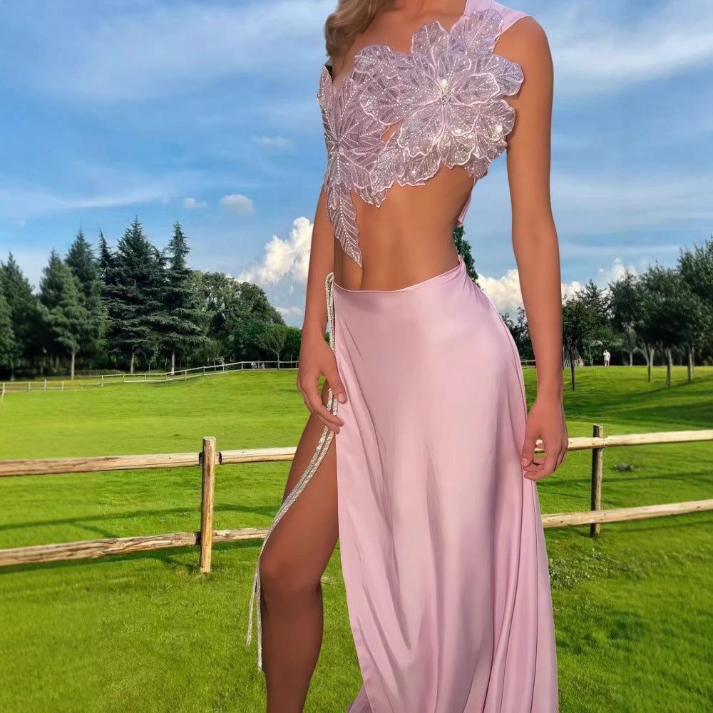 Dame Elegant brudklänning med floral applikation och svängande kjol Mirla-Eva Jonsson
