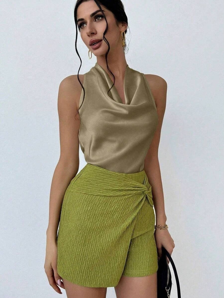 Dame Elegant satin top with chic waterfall neckline Mirla-Eva Jonsson