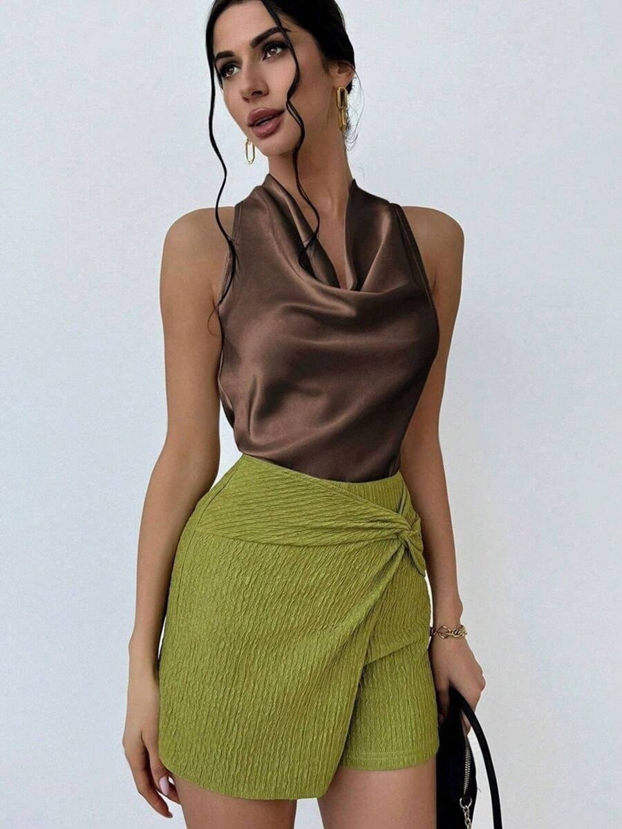 Dame Elegant satin top with chic waterfall neckline Mirla-Eva Jonsson