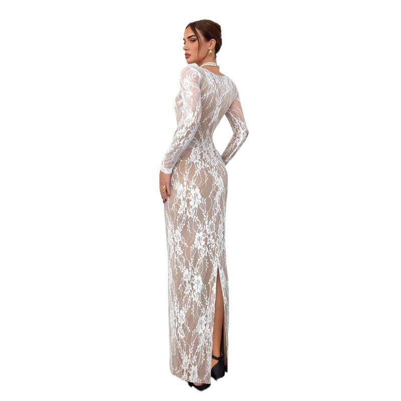 Dame Elegant spetsklänning med djup ryggöppning och transparenta ärmar Mirla-Eva Jonsson