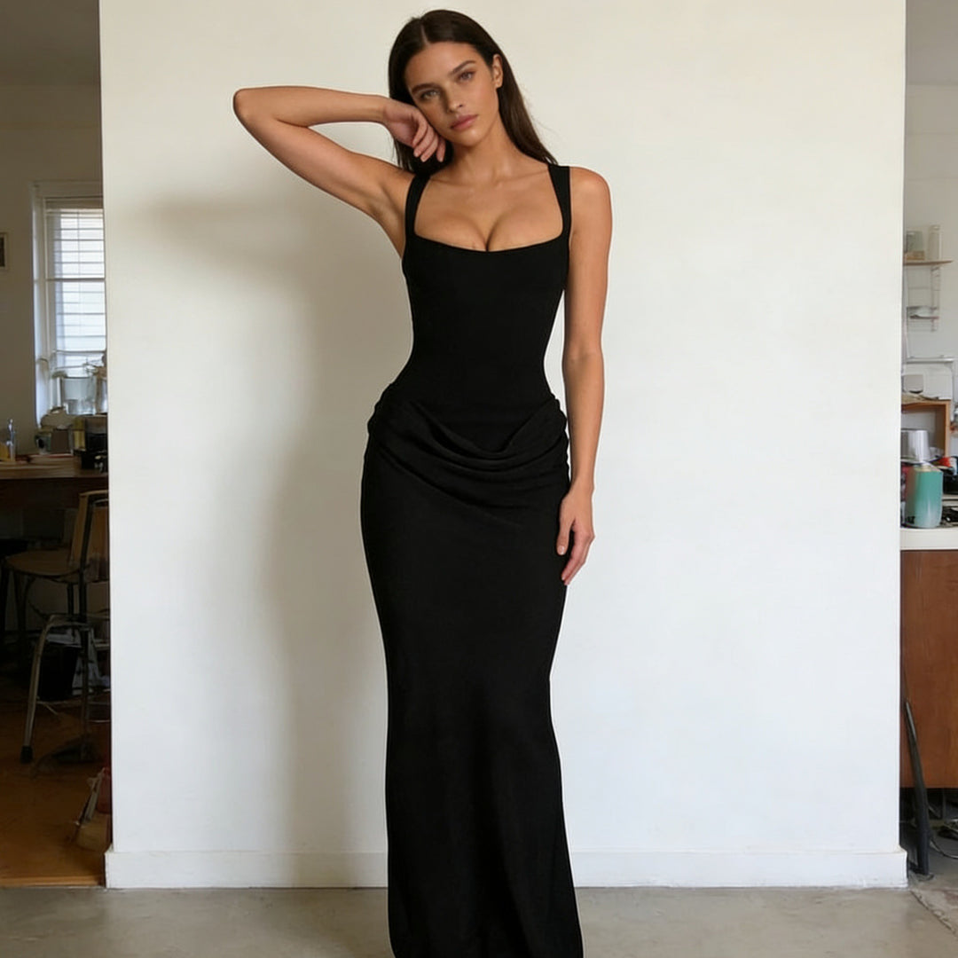 Dame Elegant wrap dress with off-shoulder straps and sophisticated draping detail Mirla-Eva Jonsson