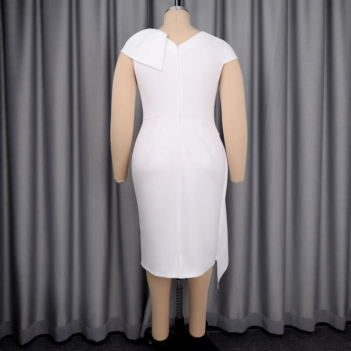 Dame Etuikjol med draperade volanger och glittrande knapppdetaljer Mirla-Eva Jonsson