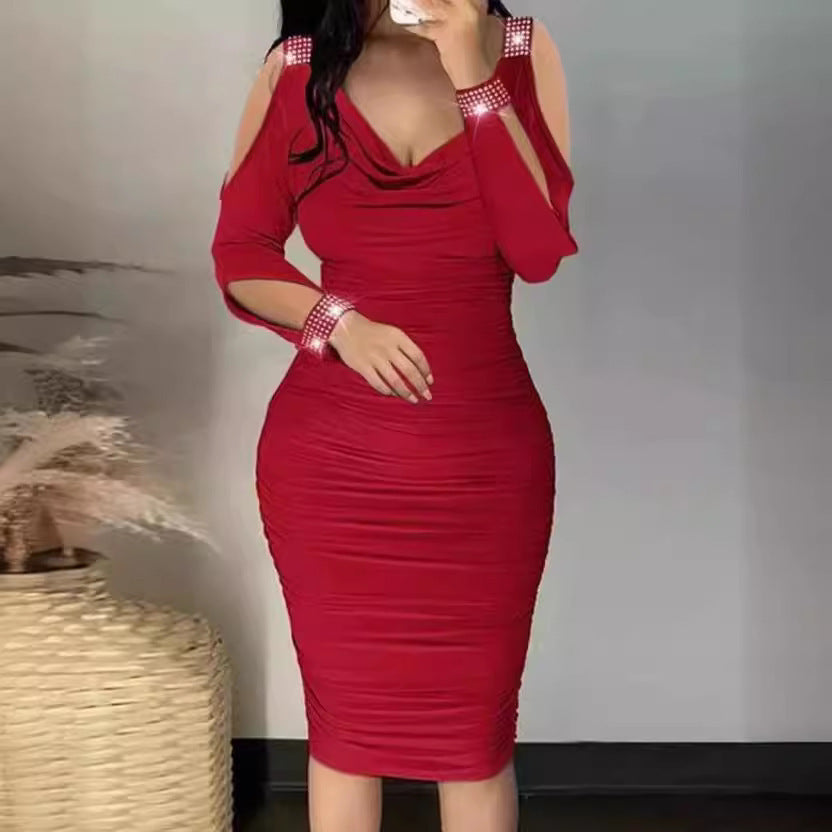 Dame Figurbetonat Cocktailklänning med detaljerad rynkning och Off-Shoulder-ärmar Mirla-Eva Jonsson
