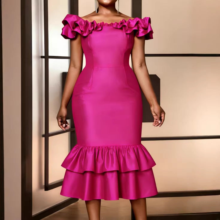 Dame Figurbetontes Abendkleid mit Rüschensaum Mirla-Eva Jonsson