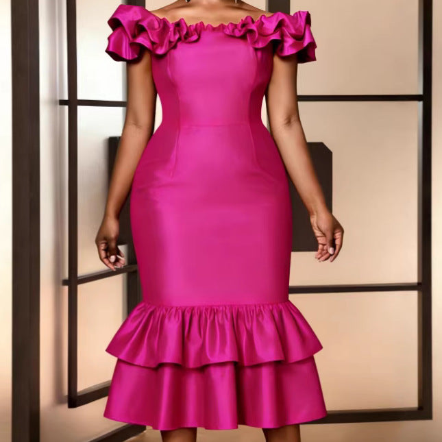 Dame Figurbetontes Abendkleid mit Rüschensaum Mirla-Eva Jonsson