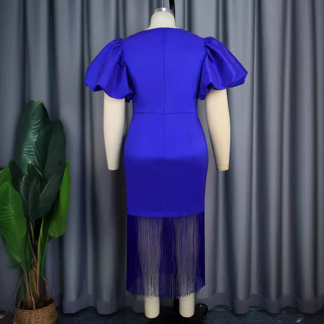Dame Glamorous Evening Dress with Voluminous Puff Sleeves and Fringe Hem-Eva Jonsson