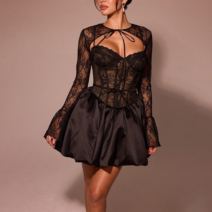 Dame Glamourös Spitzenkleid mit Rüschenrock und eleganten Details Mirla-Eva Jonsson