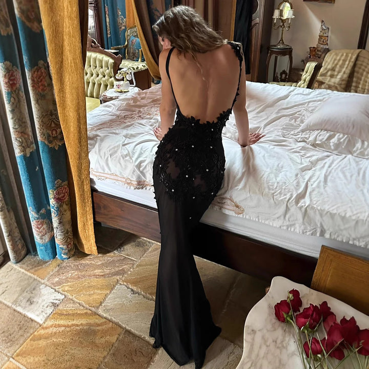 Dame Glamouröst Abendkleid mit floralen Paillettprydnader Mirla-Eva Jonsson