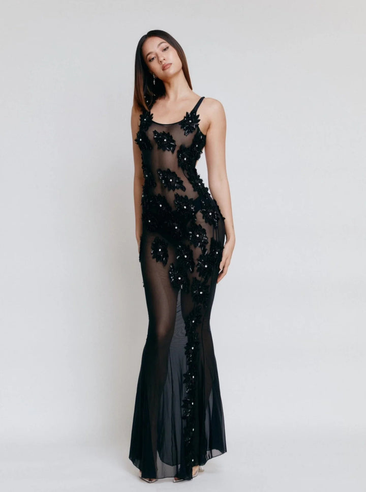 Dame Glamouröst Abendkleid mit floralen Paillettprydnader Mirla-Eva Jonsson