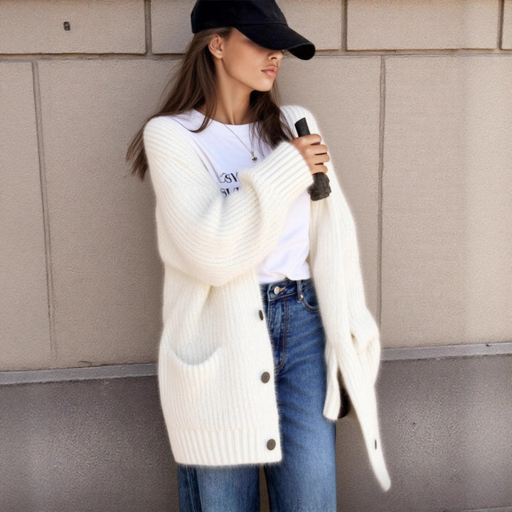 Dame Grovstickad Cardigan med unika strukturmönster och praktiska fickor Eva Jonsson-Eva Jonsson