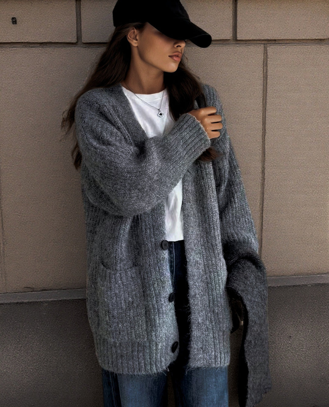 Dame Grovstickad Cardigan med unika strukturmönster och praktiska fickor Eva Jonsson-Eva Jonsson