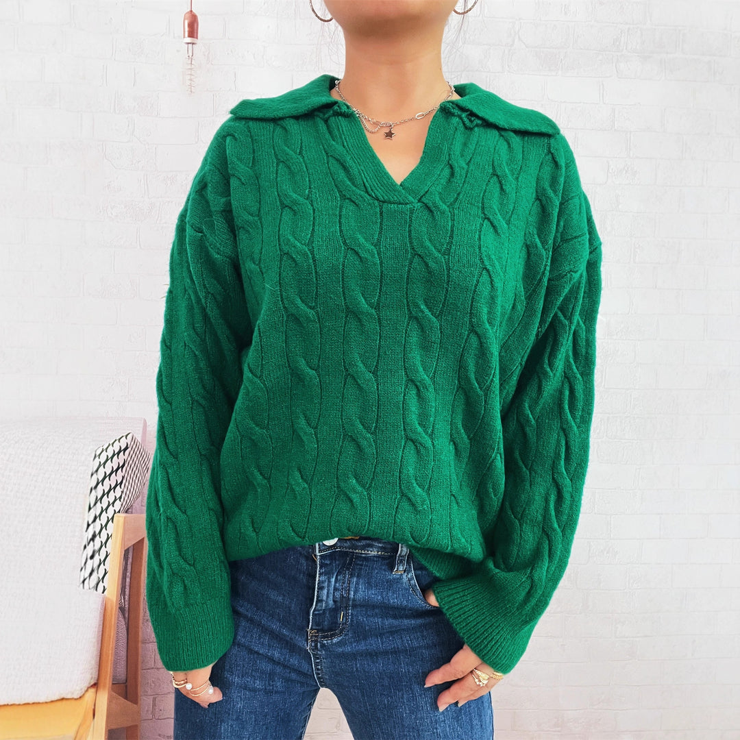 Dame Grovstickad tröja med färgglad flätdesign och klassisk krage Mirla-Eva Jonsson