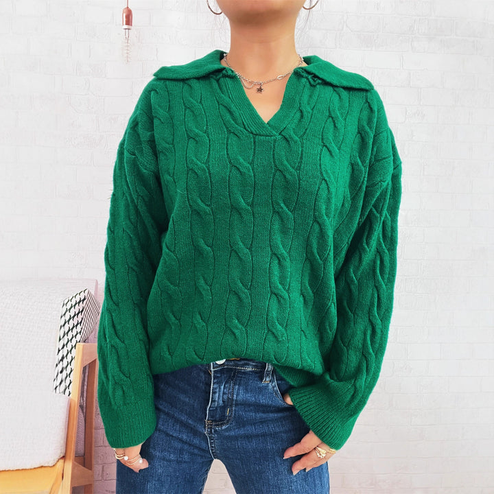 Dame Grovstickad tröja med färgglad flätdesign och klassisk krage Mirla-Eva Jonsson