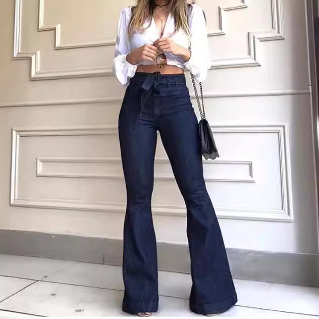 Dame Högt skurna Flared Jeans med stiligt bälte och fransad fåll Mirla-Eva Jonsson