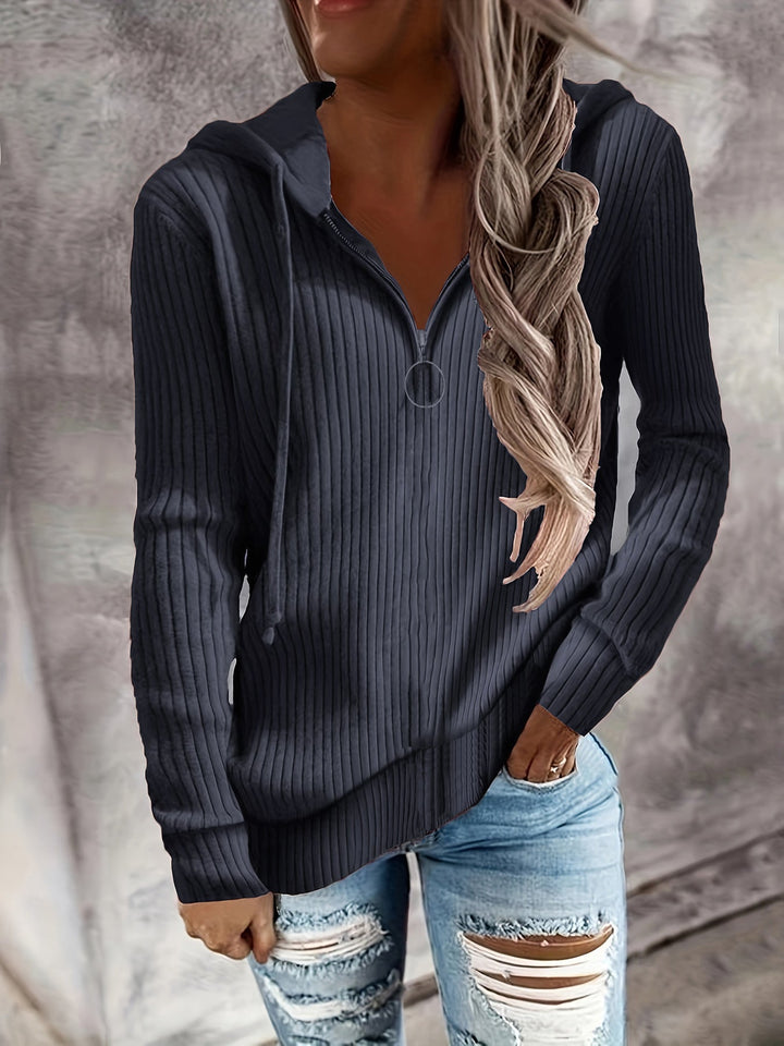 Dame Hoodie med dragkedja och avslappnad ribbad stickdesign Mirla-Eva Jonsson