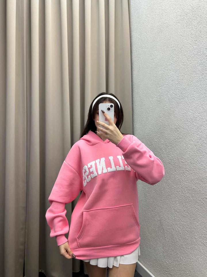 Dame Hoodie med stort logotyp och känguruficka Mirla-Eva Jonsson