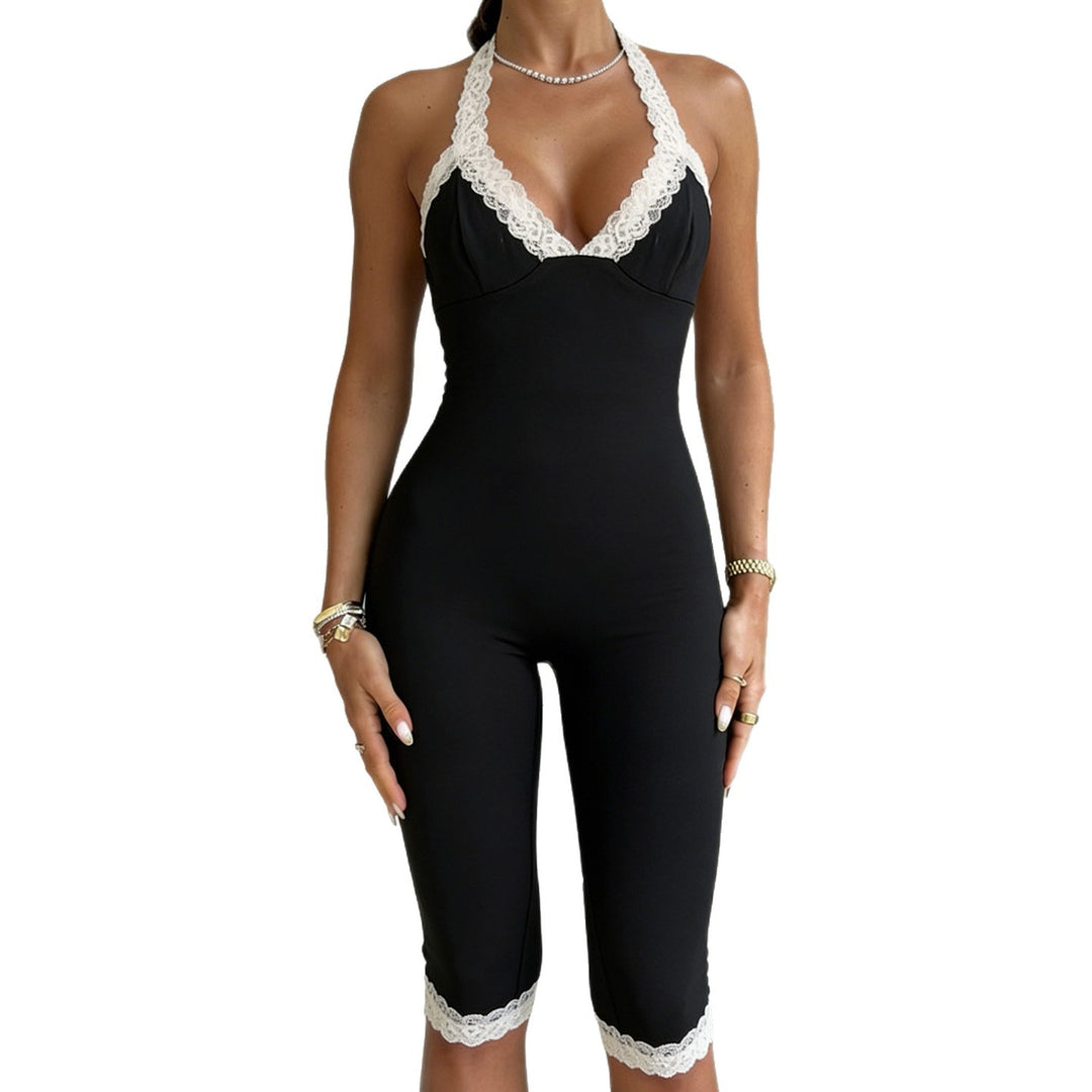 Dame Jumpsuit med spetsdetaljer och figursydd design Mirla-Eva Jonsson
