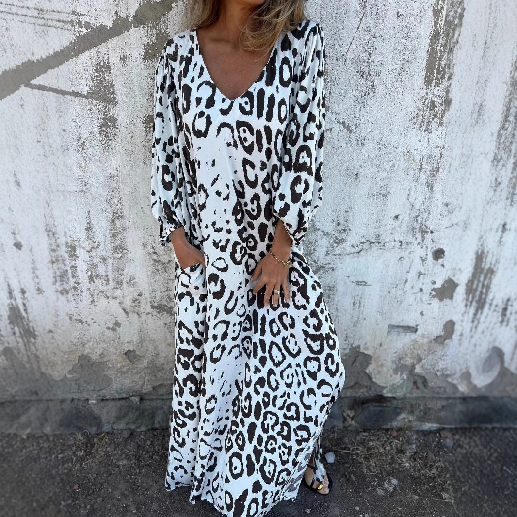 Dame Lässig Leopardmaxikleid mit tiefem V-Ausschnitt und Taschen Mirla-Eva Jonsson