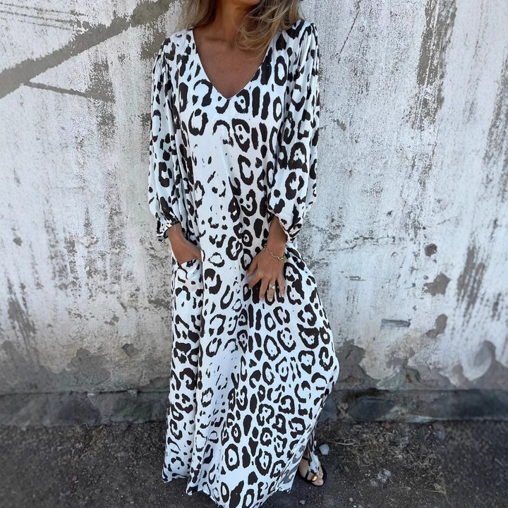 Dame Lässig Leopardmaxikleid mit tiefem V-Ausschnitt und Taschen Mirla-Eva Jonsson