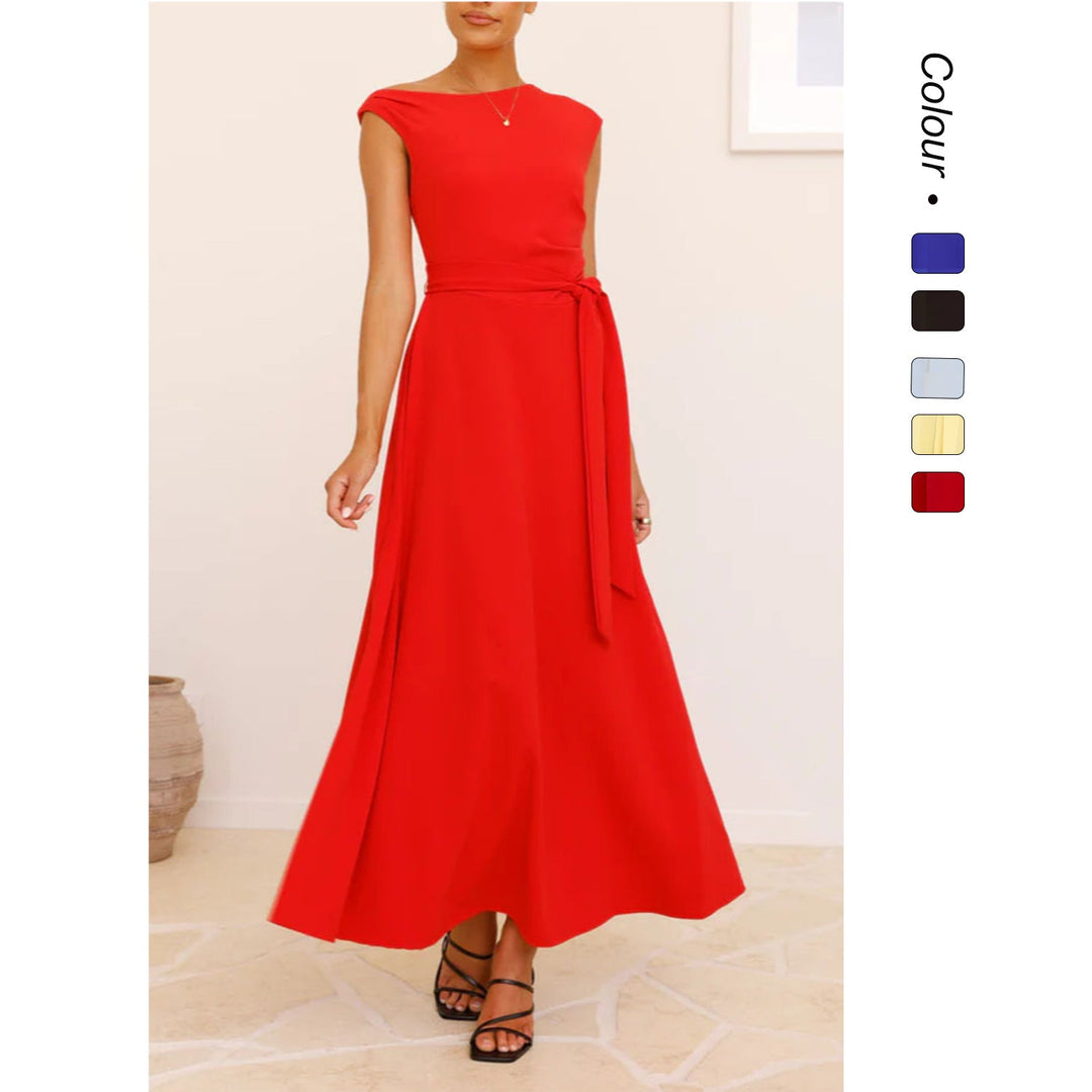 Dame Maxi Klänning med Asymmetrisk Snitt och Elegant Drapering Mirla-Eva Jonsson