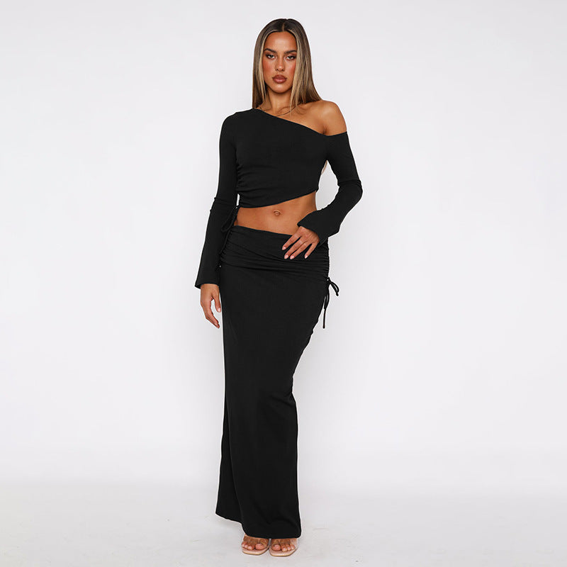 Dame Maxi-dress med asymmetrisk skärning och elegant drapering Mirla-Eva Jonsson