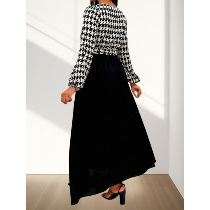 Dame Maxi-klänning med korsknäppning och elegant houndstooth-mönster Mirla-Eva Jonsson
