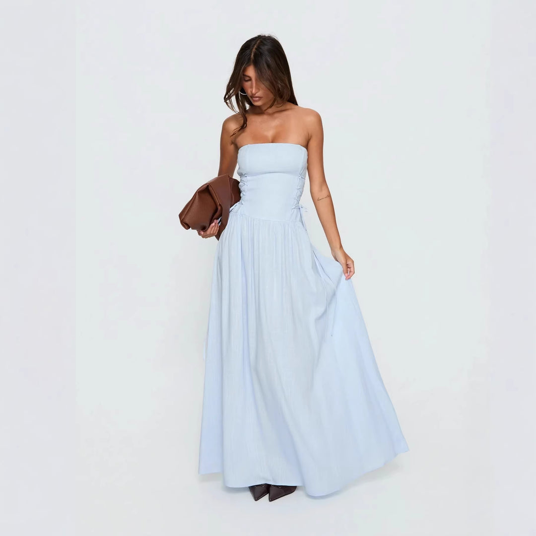 Dame Maxi-klänning med off-shoulder design och sidofliksdetaljer Mirla-Eva Jonsson