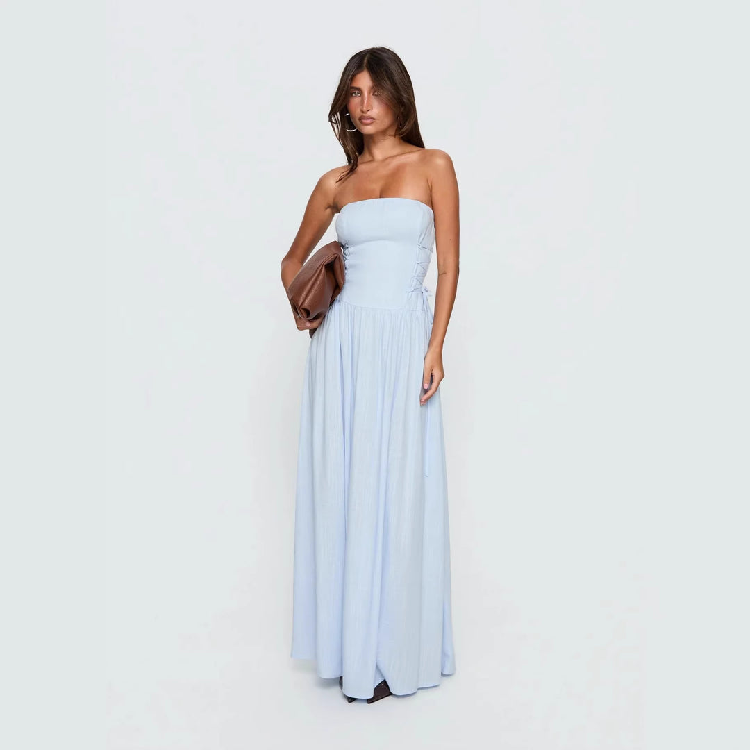 Dame Maxi-klänning med off-shoulder design och sidofliksdetaljer Mirla-Eva Jonsson