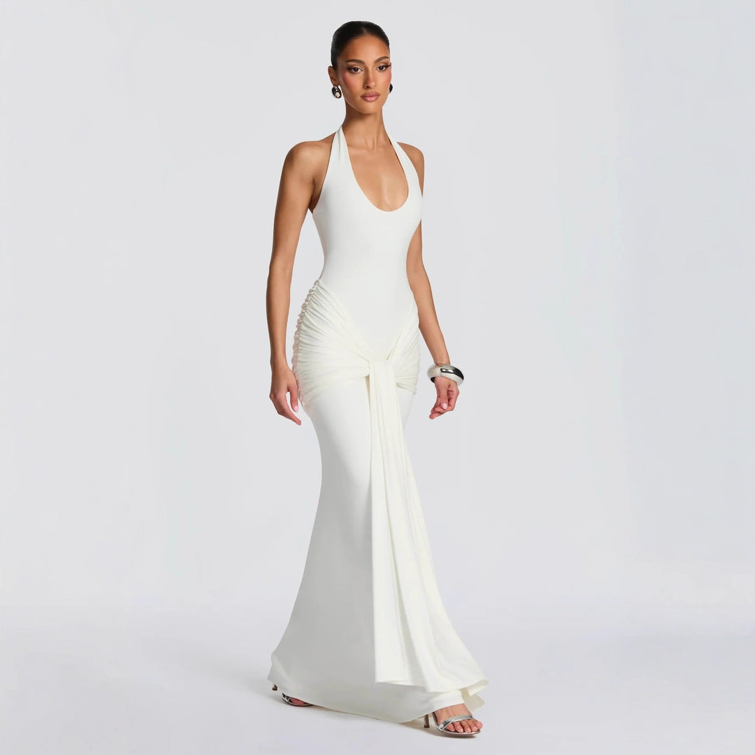 Dame Maxikjol med elegant halterneck och raffinerade draperingar Mirla-Eva Jonsson