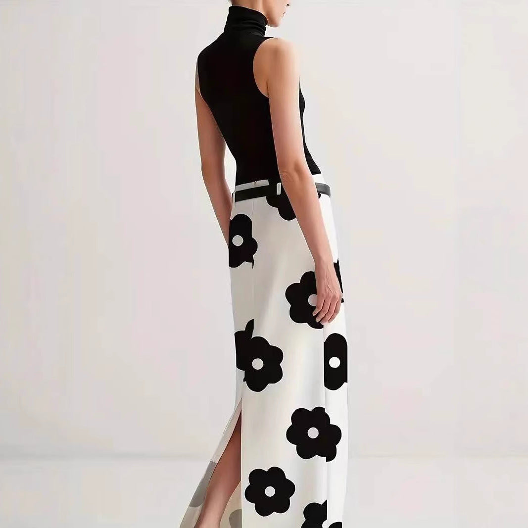 Dame Maxikjol med floral mönster och elegant silhuett Mirla-Eva Jonsson