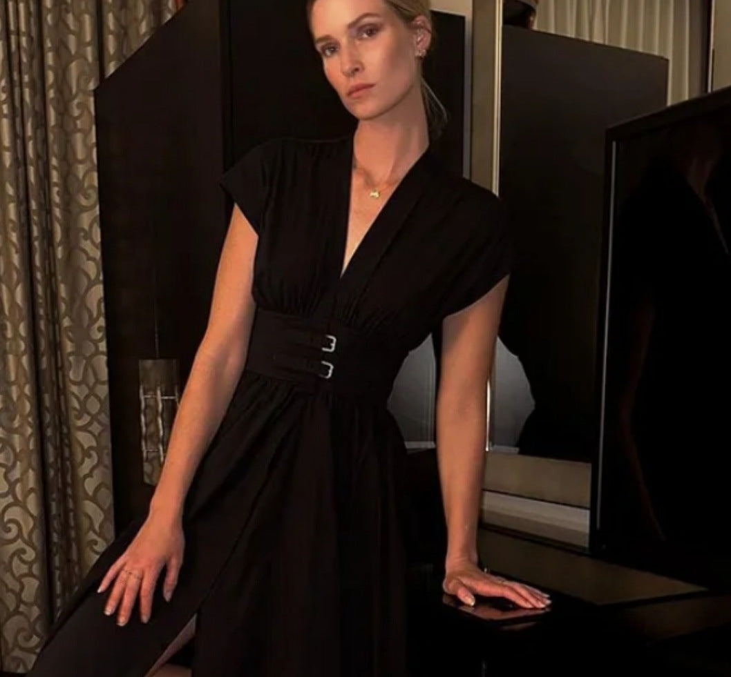 Dame Maxikläd i tidlös skärning med förkortad överdel och elegant midjeaccent Eva Jonsson-Eva Jonsson