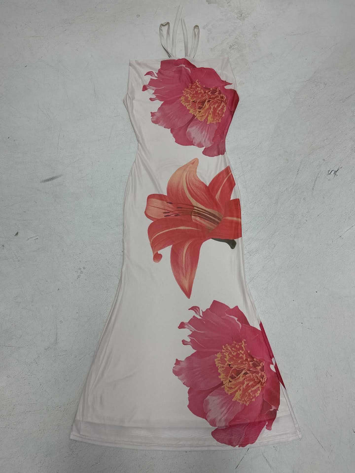 Dame Maxiklänning med blommigt mönster och spetsdetaljer Mirla-Eva Jonsson
