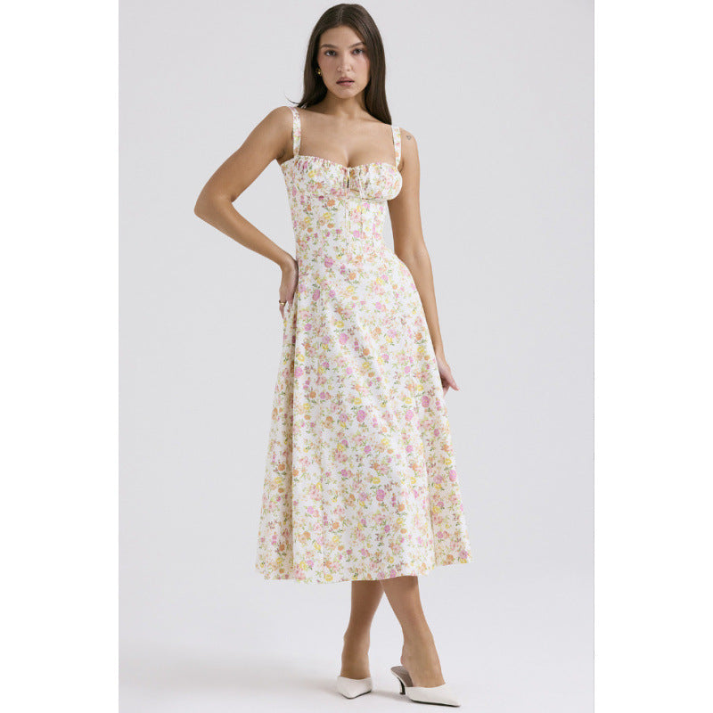Dame Maxiklänning med blommönster och elegant slits Mirla-Eva Jonsson