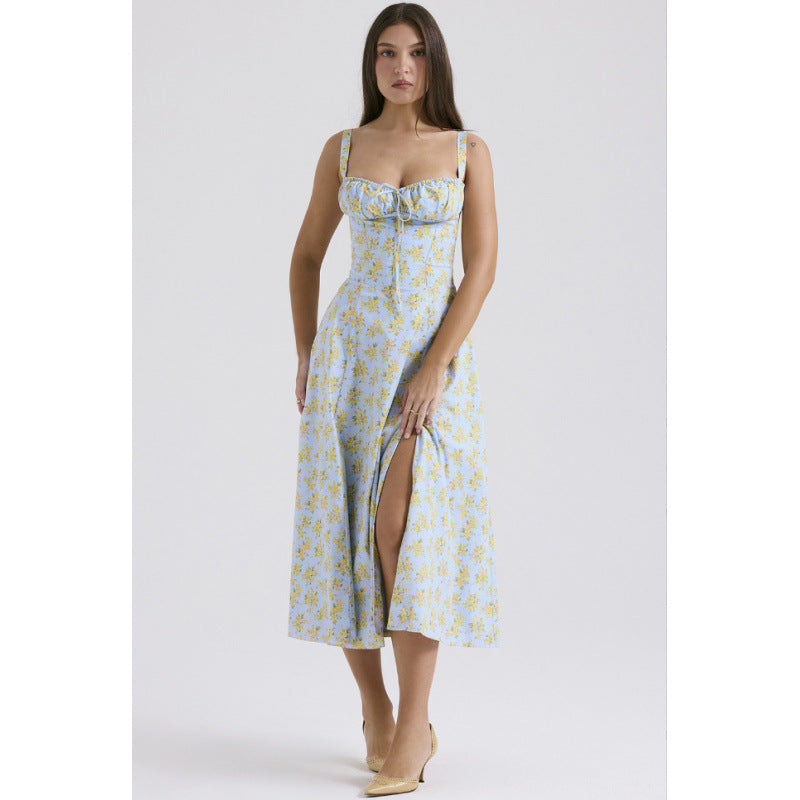 Dame Maxiklänning med blommönster och elegant slits Mirla-Eva Jonsson