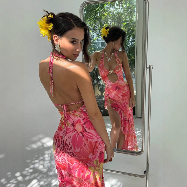 Dame Maxiklänning med elegant Cut-Out-design och blommiga accenter Mirla-Eva Jonsson