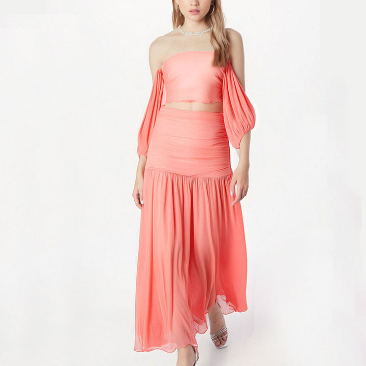 Dame Maxiklänning med elegant Off-Shoulder-design och flödande tyg Mirla-Eva Jonsson
