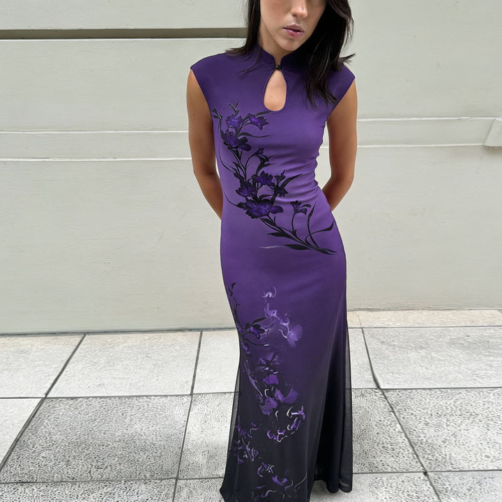 Dame Maxiklänning med elegant, blommigt mönster Mirla-Eva Jonsson
