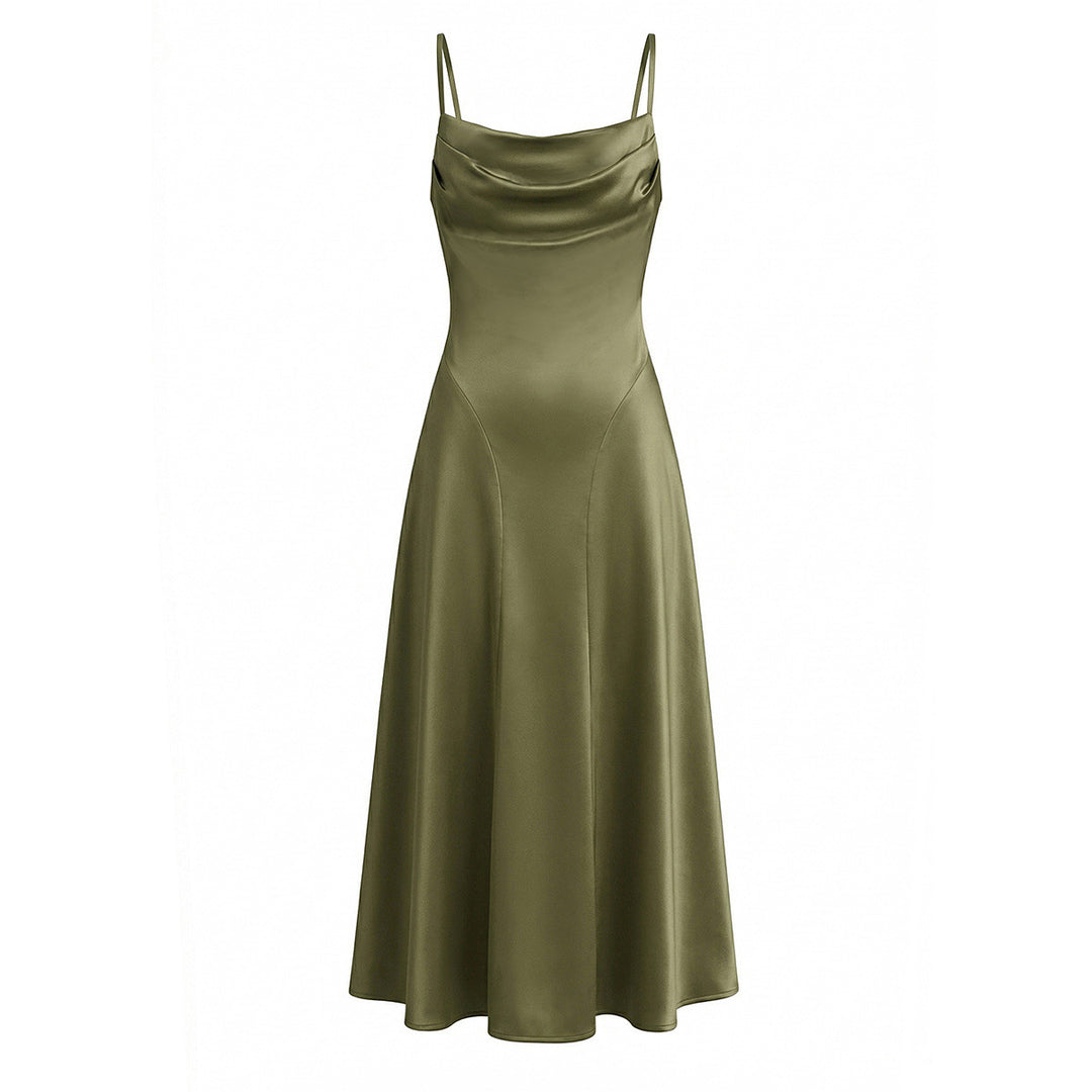 Dame Maxiklänning med elegant drapering och fin satinfinish Mirla-Eva Jonsson